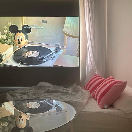 Dongseongro Meomoom Apartment Daegu Room photo